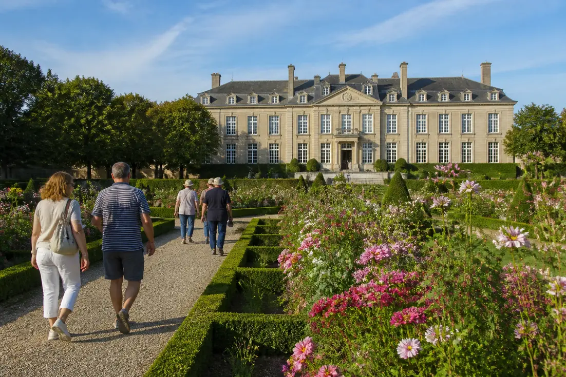 Que faire et voir Mézidon-Canon lors d'une visite des jardins du château de Canon en Normandie